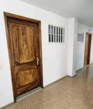 Appartement Tranquilo En San Agustin 1 Cama Doble Y Salon Con Sofas Camas